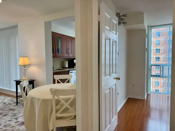 15 Michael Power PL #1507, Toronto W08, ON M9A 5G4