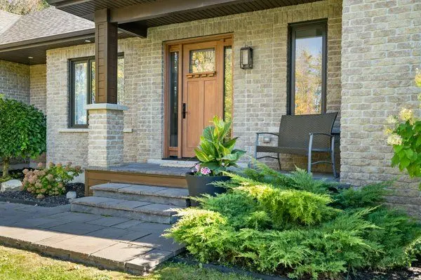 524 Osmond Daley DR, Carp - Huntley Ward, ON K0A 1L0