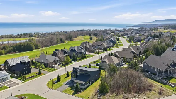 149 Landry LN, Blue Mountains, ON N0H 2P0