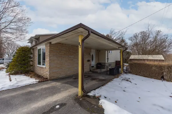 87 Old Oak RD, Kingston, ON K7M 6X2