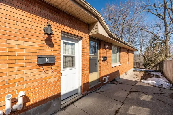 250 Greenwood AVE, London South, ON N6J 3G4