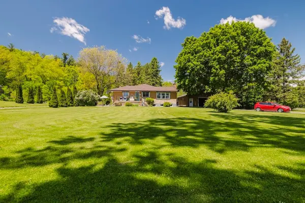 556 Rosebush RD, Quinte West, ON K0K 2C0