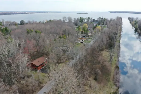 46 Twelve O'Clock Pt RD, Quinte West, ON K0K 1L0
