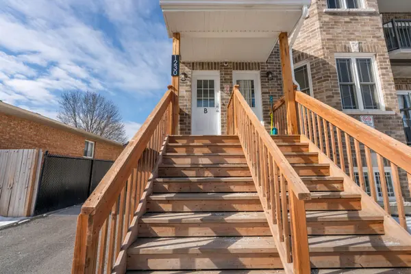 1230 Cumberland ST #B, Cornwall, ON K6J 4K5