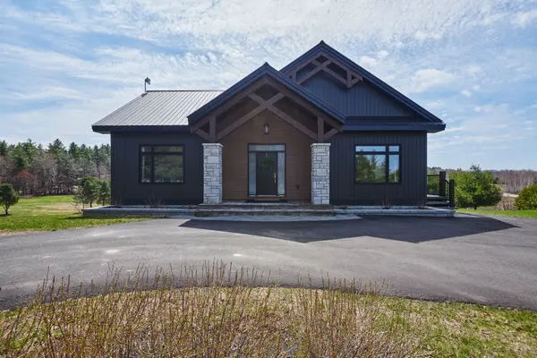 98 Spindle Drift CT, Greater Madawaska, ON K0J 1H0