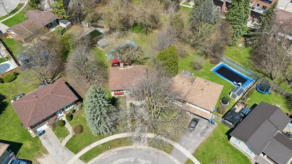 11 Gregory PL, Guelph, ON N1H 6Y5