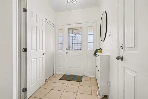 135 Lockhaven Private, Barrhaven, ON K2J 5L6