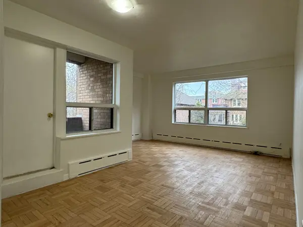 325A James ST S #206, Hamilton, ON L8P 3B7