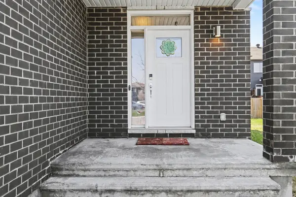 28 Fanning ST, Carleton Place, ON K7C 0J3