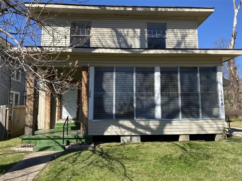 1068 College Street, Shreveport, LA 71104