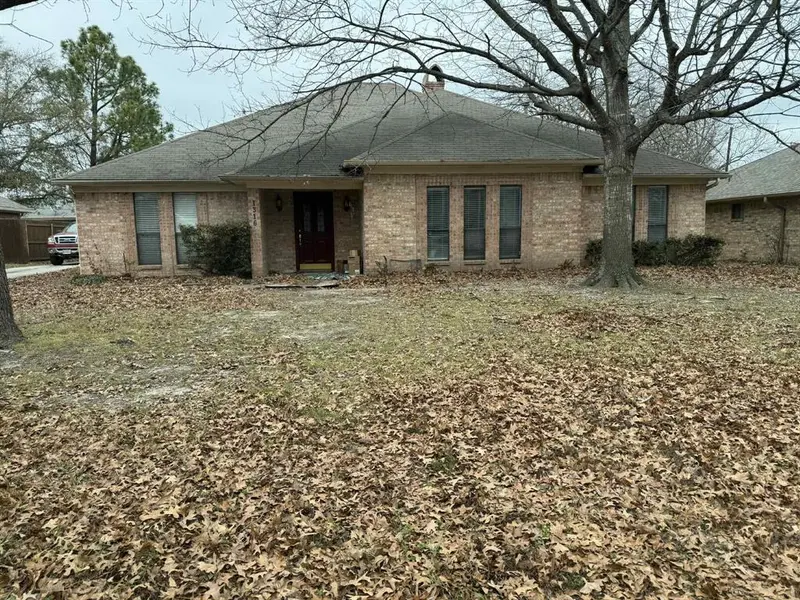 1316 Edna Street, Commerce, TX 75428