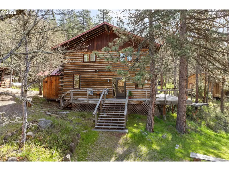 2215 PINE OAK RD, Mosier, OR 97040