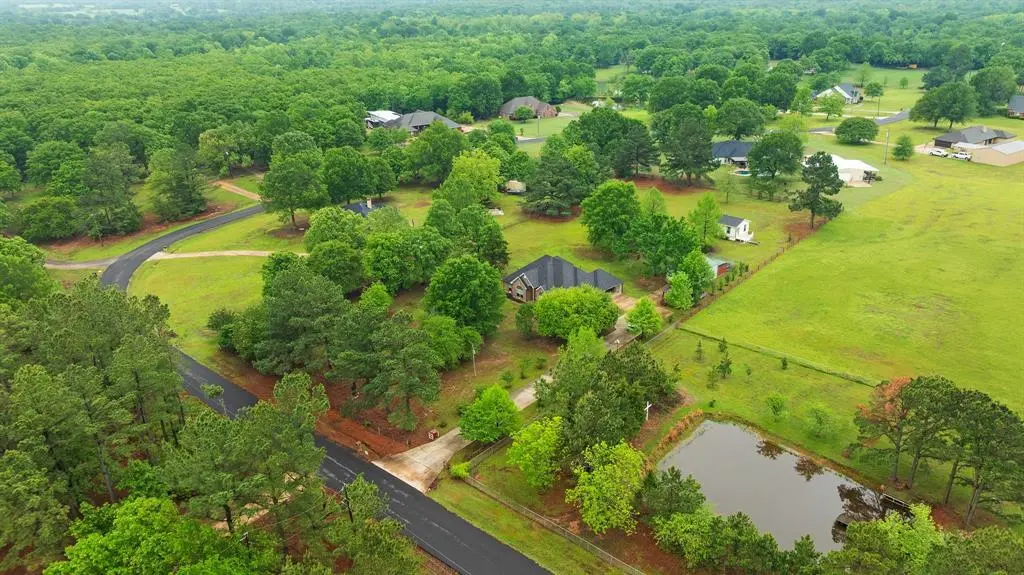 2735 Meadow Lane, Reno, TX 75462