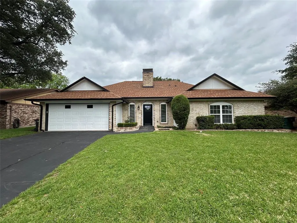 9904 Ivy Leaf Lane, Fort Worth, TX 76108