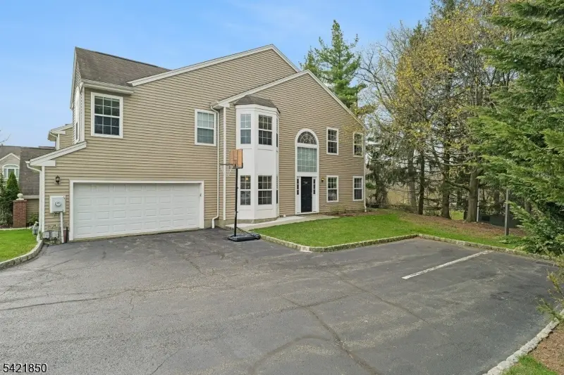 389 Digaetano Ter, West Orange Twp., NJ 07052