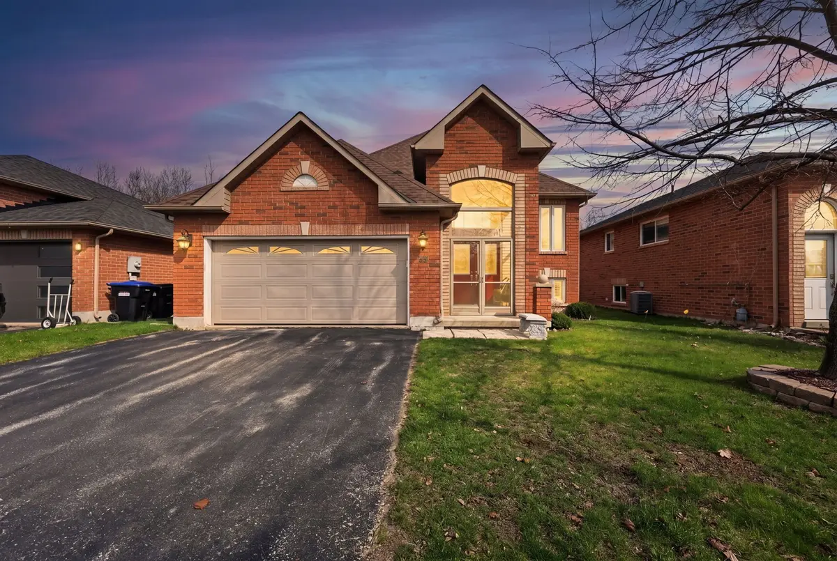 33 Telfer RD, Collingwood, ON L9Y 5H5