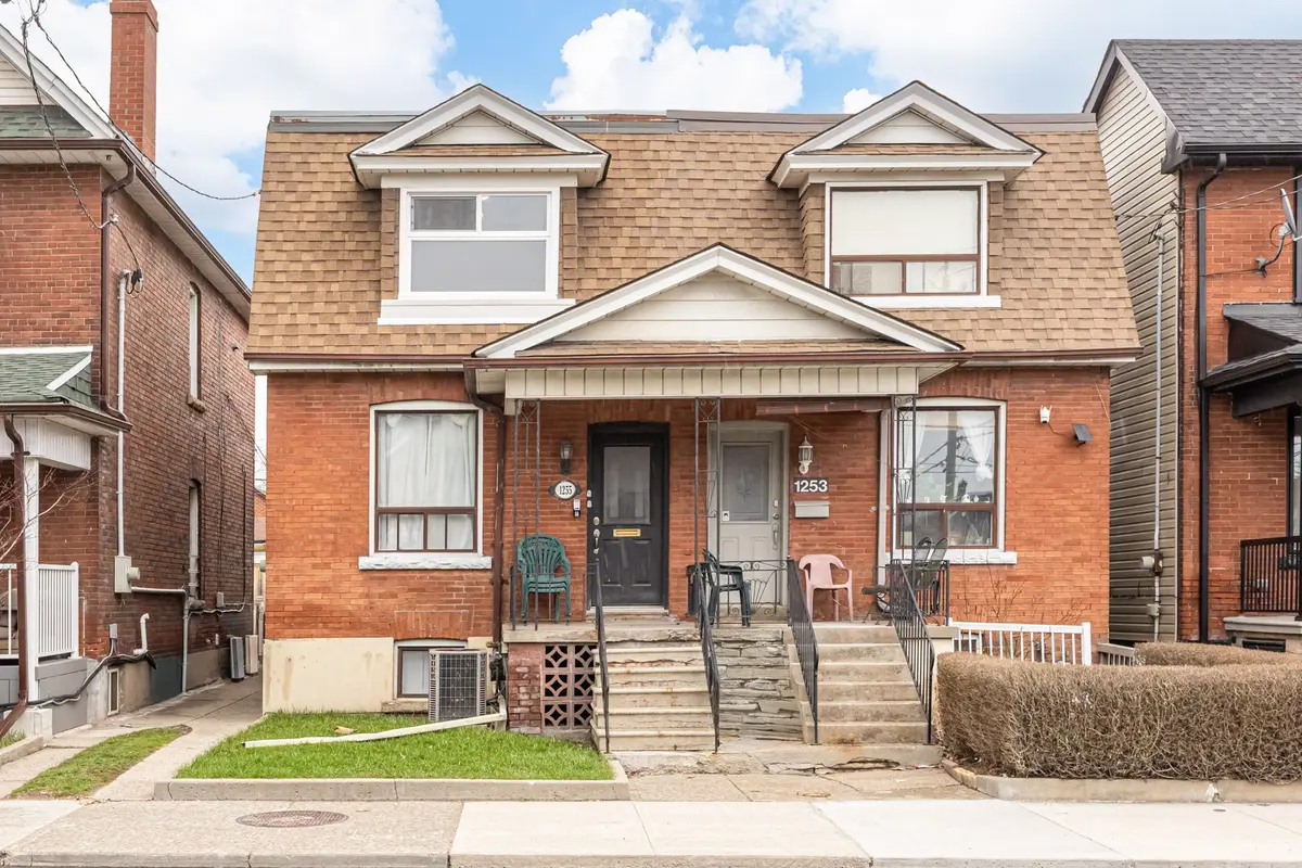 1255 Dufferin ST #2nd Flr, Toronto W02, ON M6H 4C2