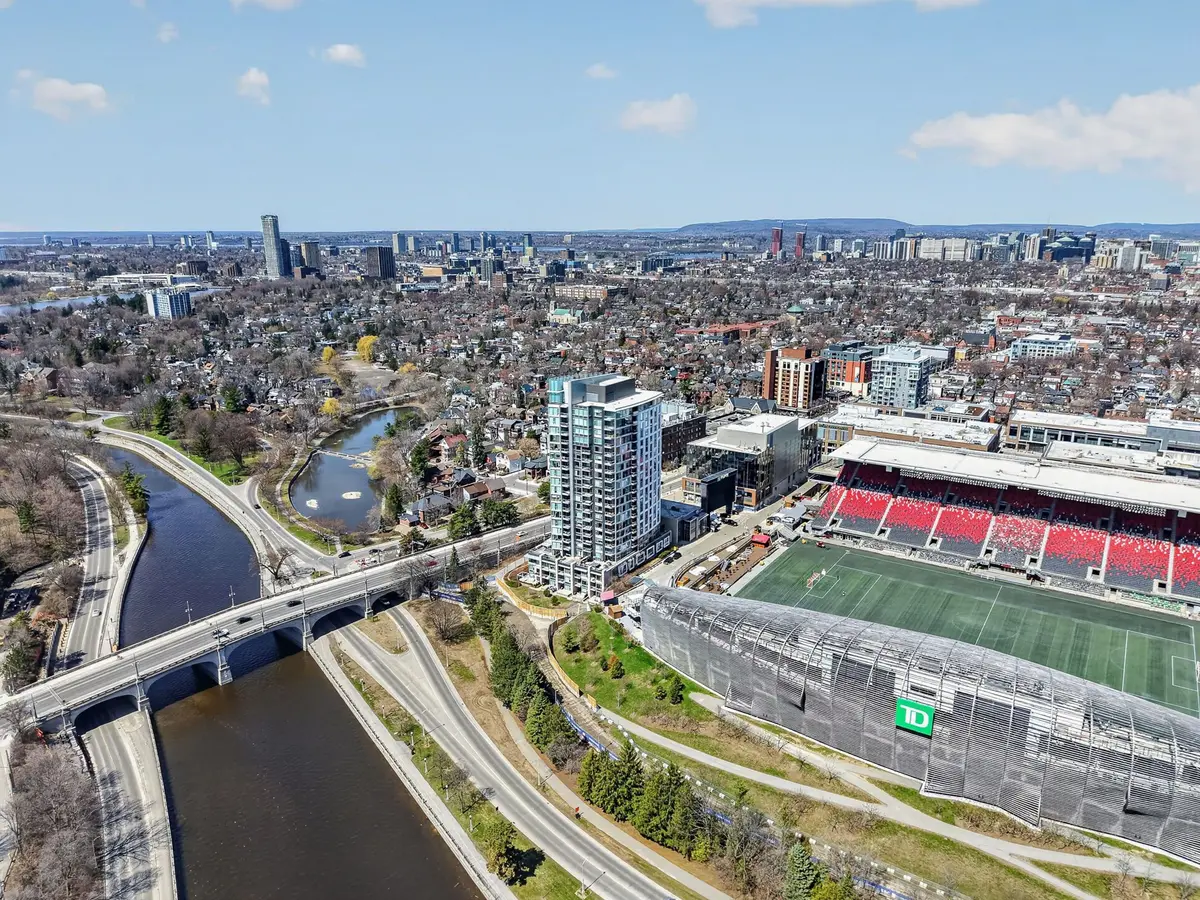 1035 Bank ST #406, Glebe - Ottawa East And Area, ON K1S 5K3