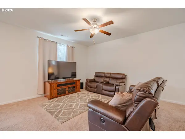 1222 W 16TH AVE, La Center, WA 98629