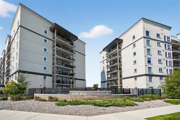 105 South Town RD, Winnipeg, MB R2Y 2G1