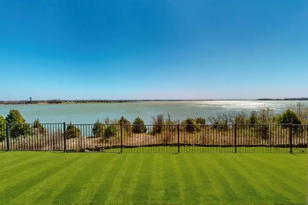 2212 Fairwater Mews, Rowlett, TX 75088