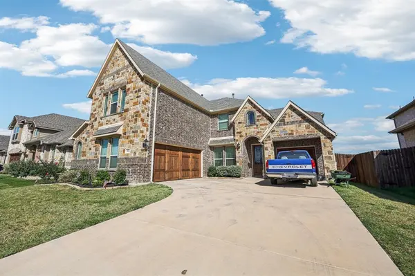 2808 Richard Street, Burleson, TX 76028