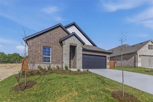 557 Waterford Park Boulevard, Weatherford, TX 76087