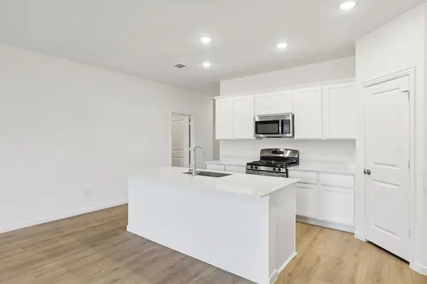 3884 Rose Hill Court, Denison, TX 75020