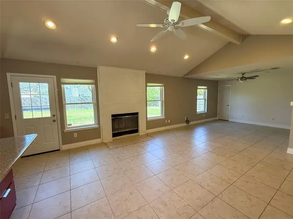 737 Kensington Lane, Mansfield, TX 76063