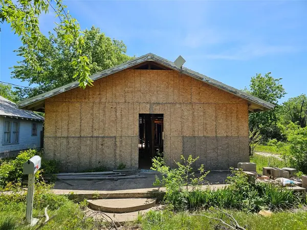 1008 Lackey Street, Brownwood, TX 76801