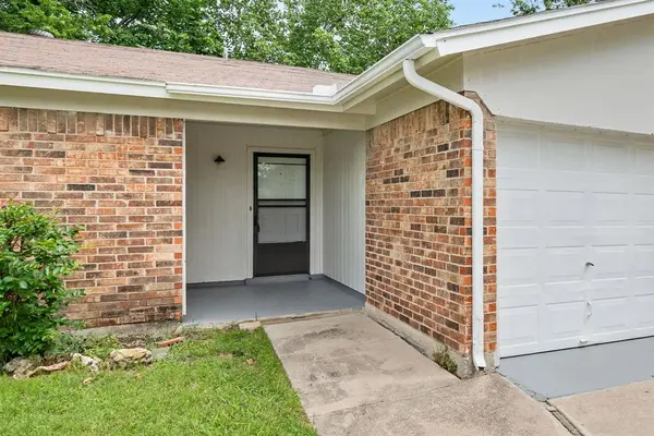 6333 Scott Court, Watauga, TX 76148