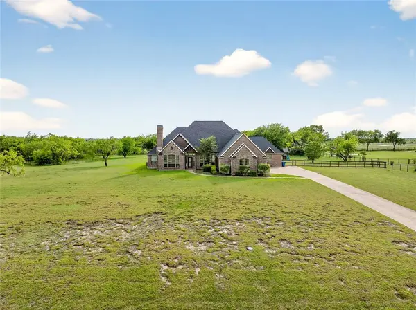 200 Eagle Pass, Royse City, TX 75189