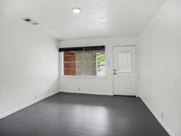 813 32nd Street, Grand Prairie, TX 75050