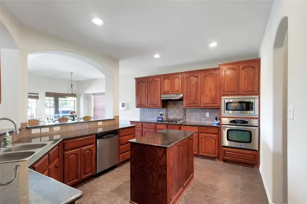 10414 Broadmoor Lane, Rowlett, TX 75089