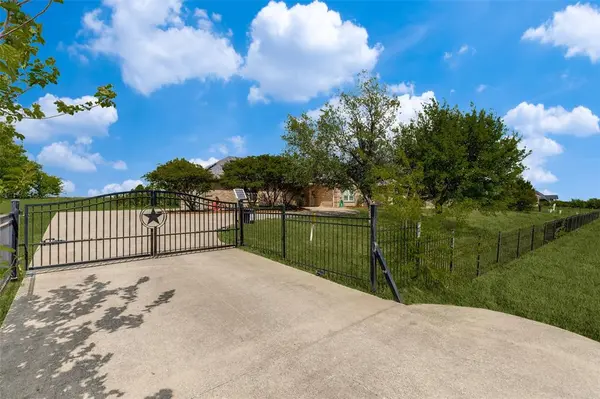 4601 Lake Drive, Celina, TX 75009