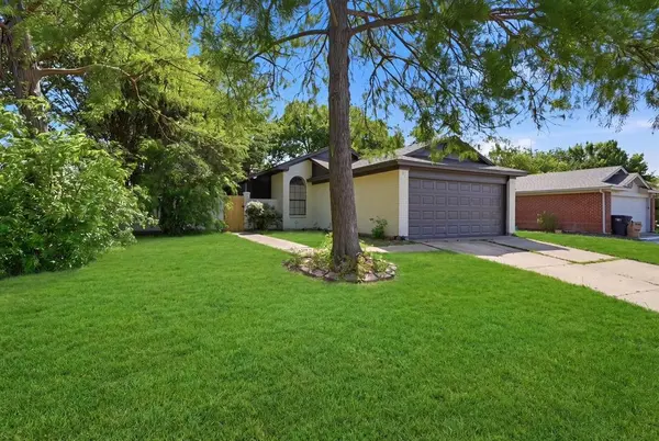 6816 Fire Hill Drive, Fort Worth, TX 76137