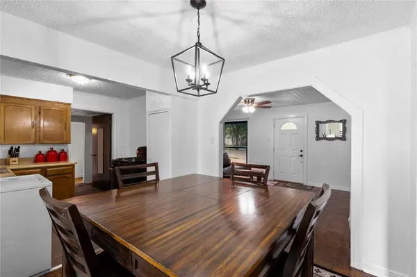 1109 N Jim Miller Road, Dallas, TX 75217