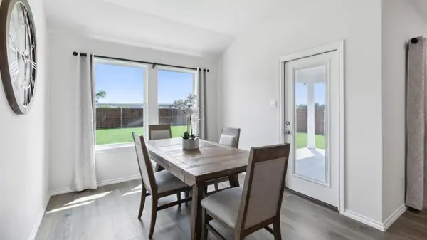 3008 Charleston Drive, Ennis, TX 75119