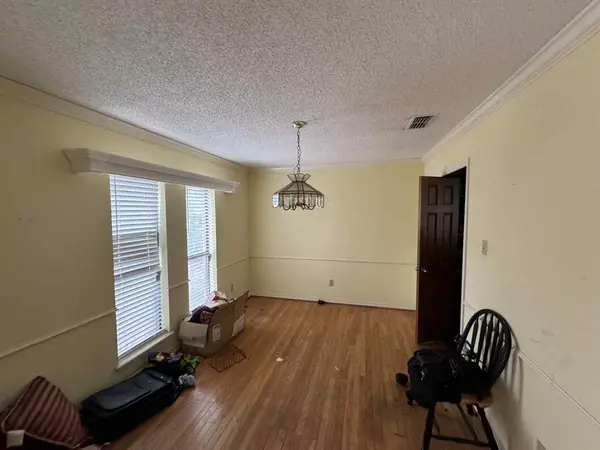 1316 Edna Street, Commerce, TX 75428