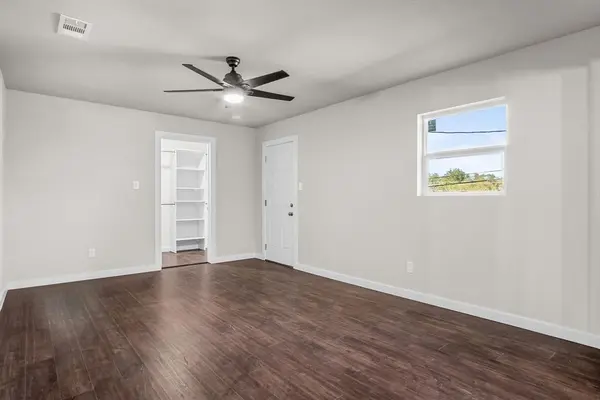 1318 W Water Street, Weatherford, TX 76086