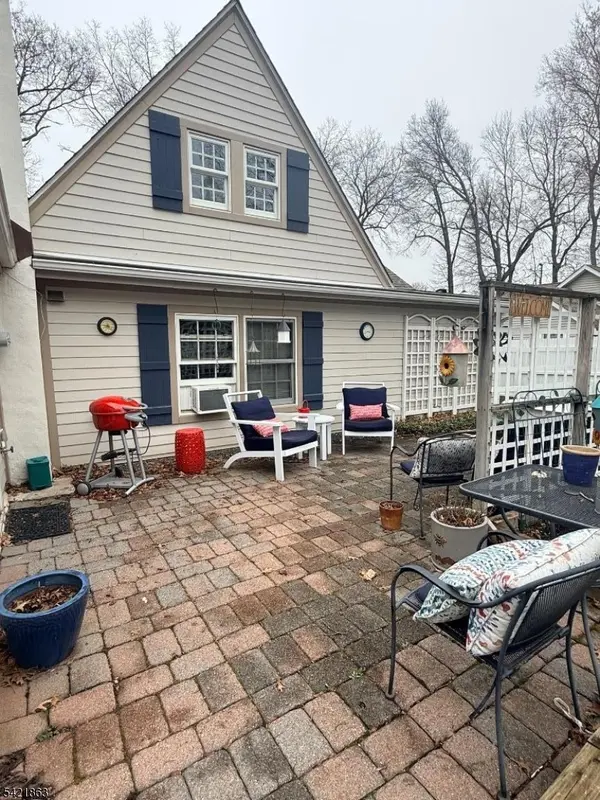 11 Oak Pkwy, Sparta Twp., NJ 07871