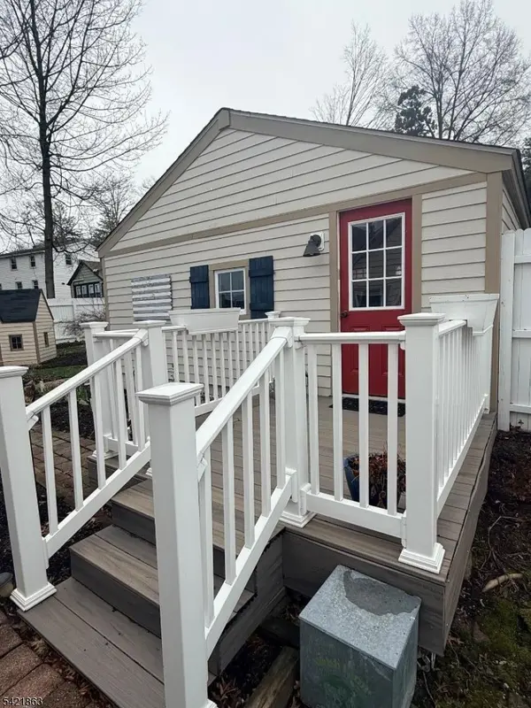 11 Oak Pkwy, Sparta Twp., NJ 07871