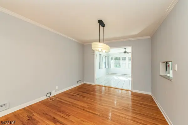 27 Viewpoint Rd, Wayne Twp., NJ 07470