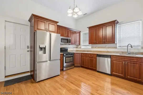 1 Grant St #1, Montclair Twp., NJ 07042