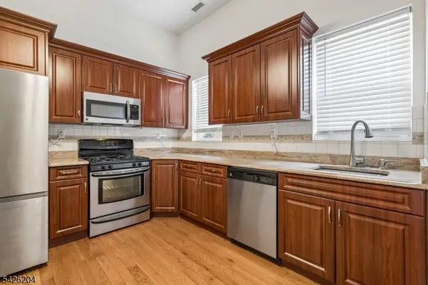 1 Grant St #1, Montclair Twp., NJ 07042