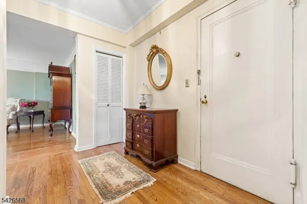 10 Crestmont Rd #3L, Montclair Twp., NJ 07042