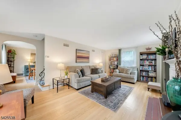 17 Brookdale Rd, Bloomfield Twp., NJ 07003