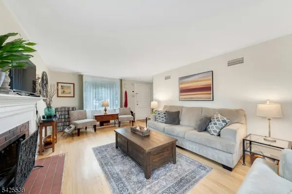 17 Brookdale Rd, Bloomfield Twp., NJ 07003