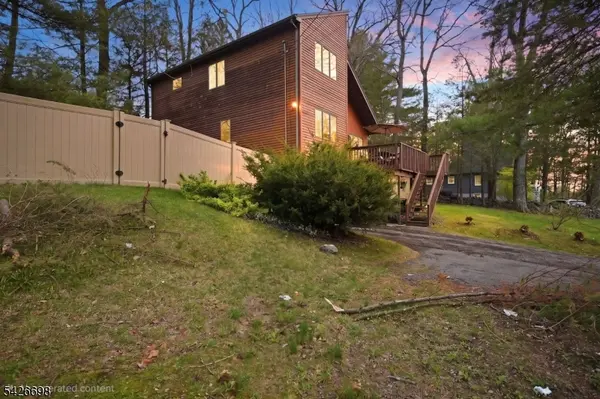 30 Eatontown Rd, West Milford Twp., NJ 07421