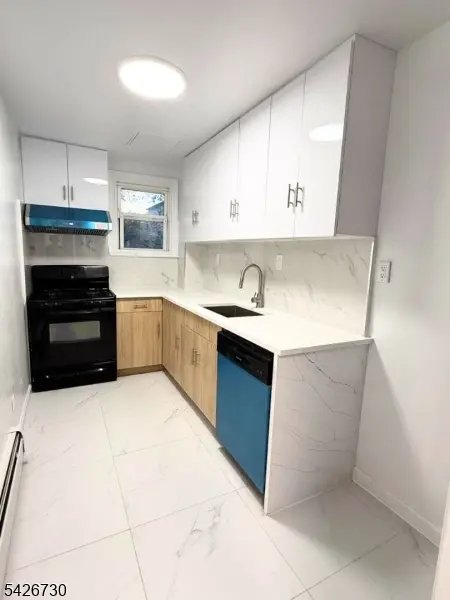 186 3Rd St #1, Newark City, NJ 07107